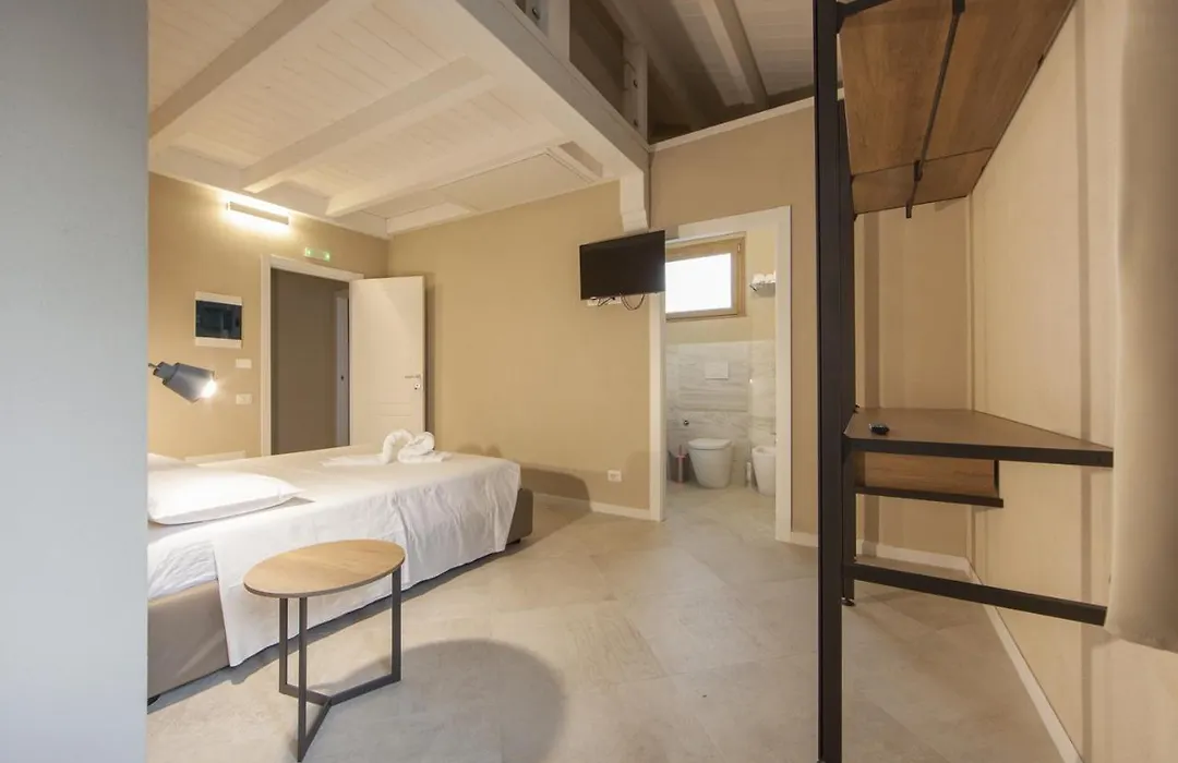 Relais Borgo Camisa-1